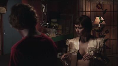 Maggie Gyllenhaal sexy – Frank (2014)