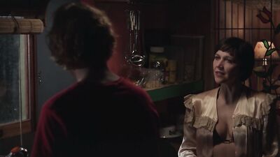 Maggie Gyllenhaal sexy – Frank (2014)