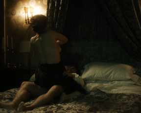 Monica Bellucci – Mozart in the Jungle s03e03 (2016)