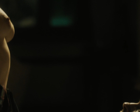 Monica Bellucci – Mozart in the Jungle s03e03 (2016)