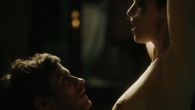 Monica Bellucci – Mozart in the Jungle s03e03 (2016)