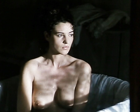 Monica Bellucci – Briganti Amore e libert (1994)