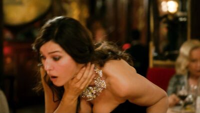 Monica Bellucci – Des gens qui s’embrassent (2013)