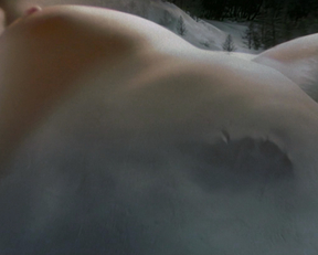 Monica Bellucci – Brotherhood of the Wolf (2001)