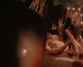 Monica Bellucci – Brotherhood of the Wolf (2001)