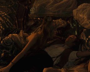 Monica Bellucci – Bram Stoker’s Dracula (1992)