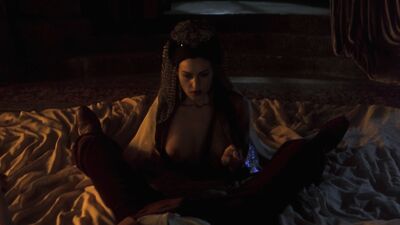 Monica Bellucci – Bram Stoker’s Dracula (1992)