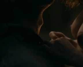 Sophie Skelton nude - Outlander s04e08 (2018)