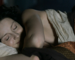 Caitriona Balfe - Outlander s03e06 (2017)