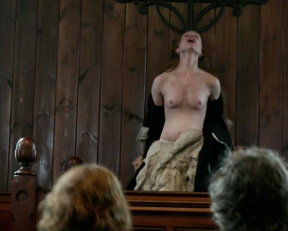 Lotte Verbeek nude – Outlander s01e11 (2015)