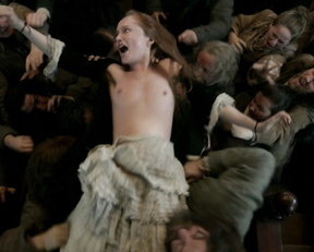 Lotte Verbeek nude – Outlander s01e11 (2015)
