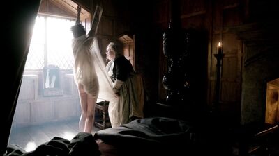 Laura Donnelly, Caitriona Balfe – Outlander s01e02 (2014)