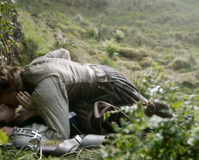 Caitriona Balfe naked – Outlander s01e08 (2014)