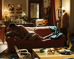 Kasia Smutniak, Carolina Crescentini – Allacciate le cinture (2014)