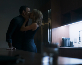 Lola Glaudini sex scene - Ray Donovan s06e05 (2018)