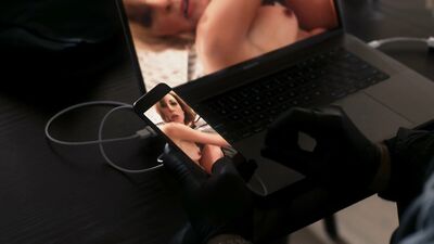 Lola Glaudini naked- Ray Donovan s06e02 (2018)
