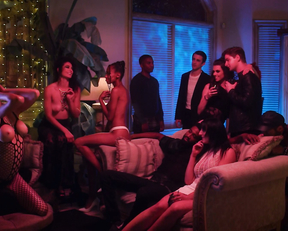 Roxane Mesquida, Kelli Berglund, etc - Now Apocalypse s01e07 (2019)