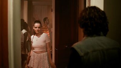 Roxane Mesquida tits - Nos futurs (2015)