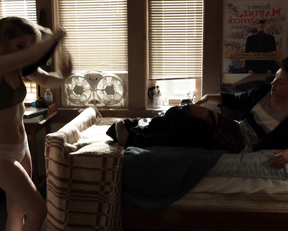 Sammi Hanratty naked - Shameless s08e12 (2018)