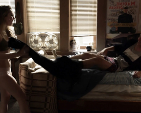 Sammi Hanratty naked - Shameless s08e12 (2018)