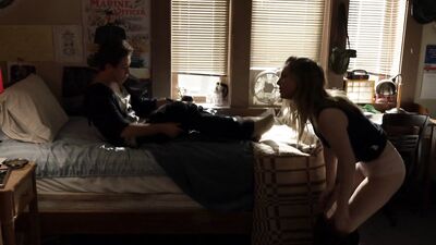 Sammi Hanratty naked - Shameless s08e12 (2018)