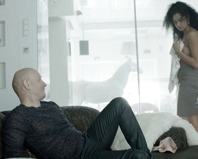 Samira Adgezalova topless – Sladkaya zhizn s01e02 (2014)