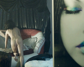 Marta Nosova topless – Sladkaya zhizn s01e05 (2014)