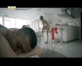 Lukerya Ilyashenko topless – Sladkaya zhizn s02e07 (2015)