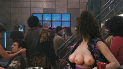 Sharon Stone, Lycia Naff – Total Recall (1990)