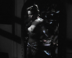 Sharon Stone topless – Scissors (1991)