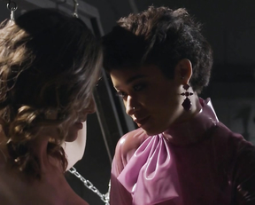 Ashlynn Yennie nude – Submission s01e06 (2016)