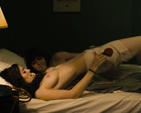 Olivia Luccardi, Kayla Foster - The Deuce s01e04 (2017)