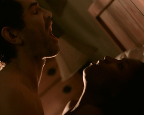 Rutina Wesley, Natasha Alam – True Blood s03e03 (2010)