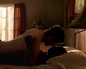 Rutina Wesley, Natasha Alam – True Blood s03e03 (2010)