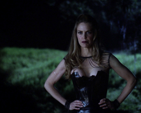 Kristin Bauer sexy – True Blood s04 (2011)
