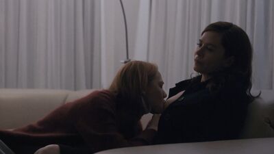 Anna Friel, Louisa Krause - The Girlfriend Experience s02e09 (2017)