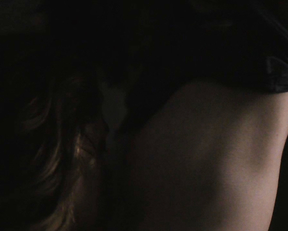 Riley Keough, Kate Lyn Sheil – The Girlfriend Experience s01e02 (2016)