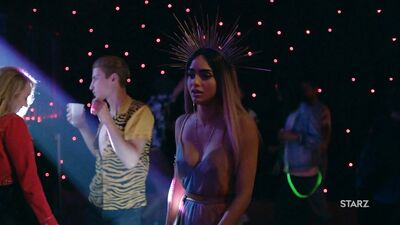 Melissa Barrera, Mishel Prada, Roberta Colindrezs - Vida s02e08 (2019)