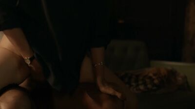 Melissa Barrera, Mishel Prada - Vida s02e04 (2019)