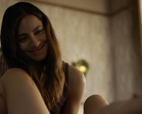 Mishel Prada, Maria-Elena Laas - Vida s02e03 (2019)