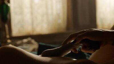 Mishel Prada, Maria-Elena Laas - Vida s02e03 (2019)