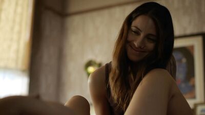 Mishel Prada, Maria-Elena Laas - Vida s02e03 (2019)