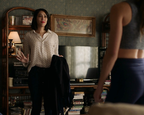 Melissa Barrera - Vida s02e03 (2019)