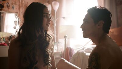 Melissa Barrera nude - Vida s01e06 (2018)