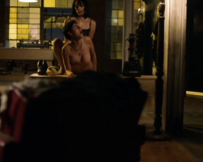 Melissa Barrera, Michelle Badillo, Mishel Prada - Vida s01e03 (2018)