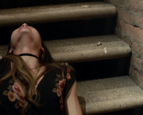 Melissa Barrera sex scene - Vida (2018) s01e01