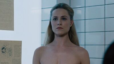 Evan Rachel Wood naked, Katja Herbers naked - Westworld s02e09 (2018)