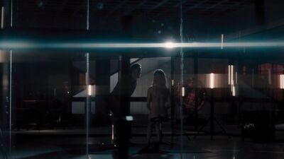 Evan Rachel Wood topless – Westworld s02e02 (2018)