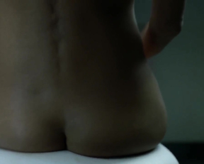 Thandie Newton butt – Westworld s01e06 (2016)