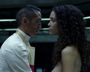 Thandie Newton butt – Westworld s01e06 (2016)